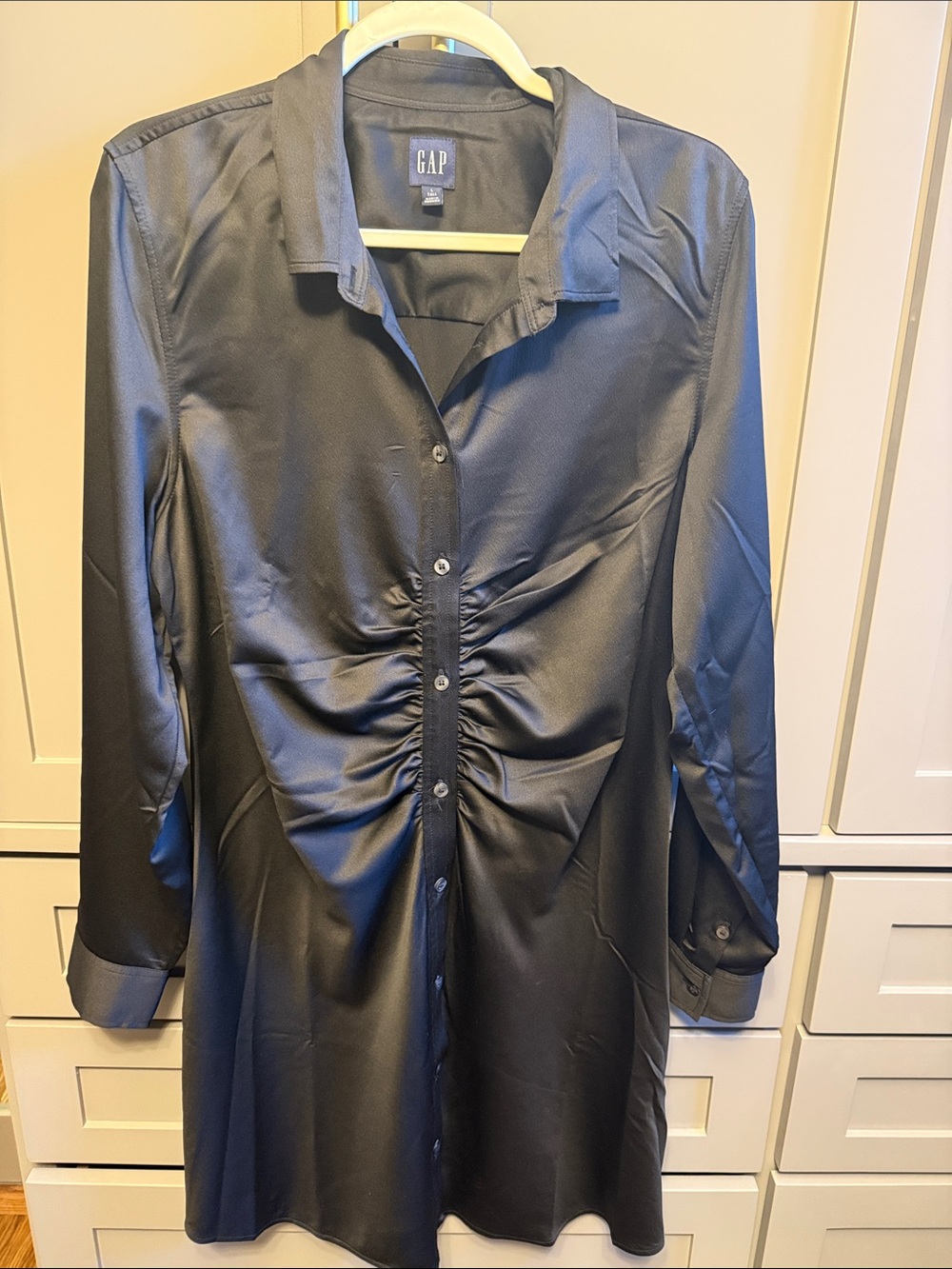 GAP Black Satin Ruched Button-Front Dress Shirt